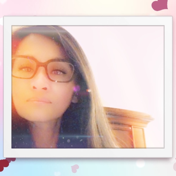 Meet your Posher, Kim - Picture 5 of 5